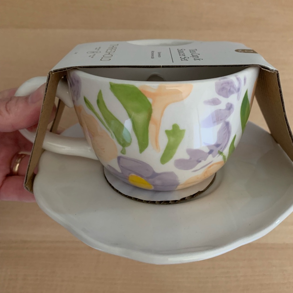 NWT Peek-a-Boo Bunny Floral Tea Cup and saucer set
